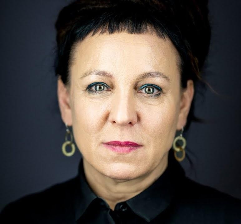Olga Tokarczuk – metryka [wiek, wzrost, mąż i dzieci, pochodzenie, rodzina, życiorys]