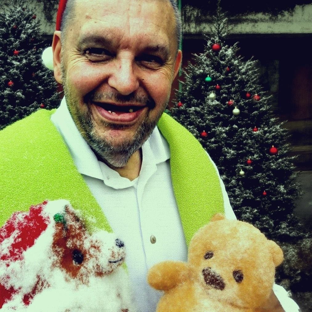 Ujęcie domu przy ulicy Szkolnej 17 w Białymstoku, ukazujące jego wygląd i znaczenie dla Uniwersum Szkolna 17.