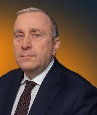 Grzegorz Schetyna podczas spotkania z wyborcami, publiczne wystąpienie, polityk, kampania.