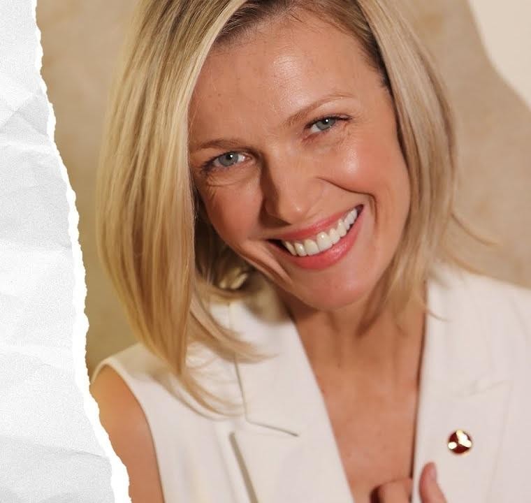 Magda Mołek tańcząca na parkiecie 